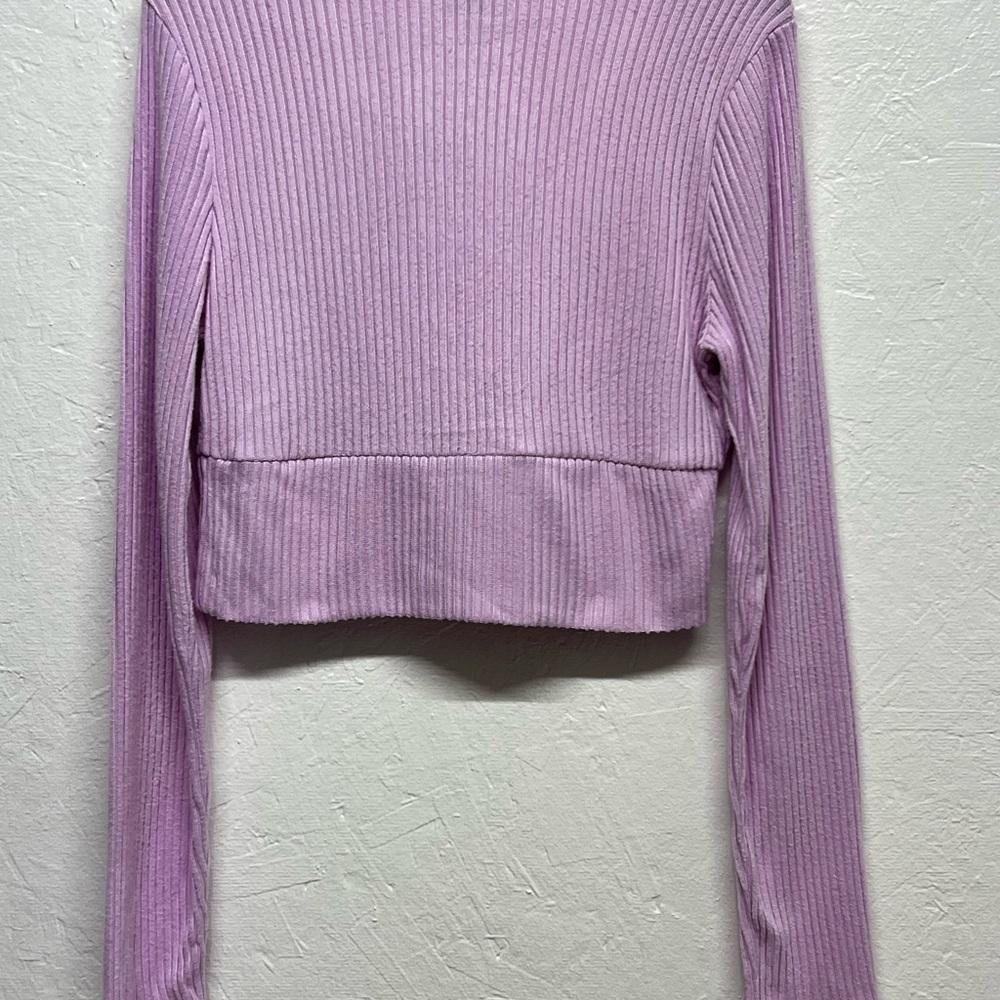 WILD Fable - Cropped Rib Knit Long Sleeve V-Neck Top - Picture 2 of 6